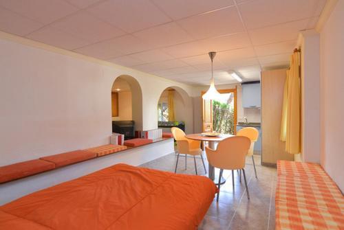 Lloret De Mar Villa Sleeps 8 Pool Wifi