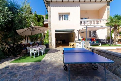 Lloret De Mar Villa Sleeps 12 Pool Wifi