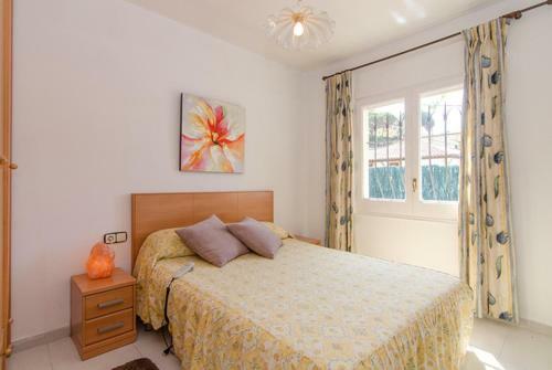 Lloret De Mar Villa Sleeps 6 Pool Wifi
