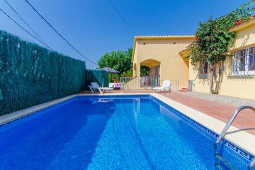 Lloret De Mar Villa Sleeps 6 Pool Wifi