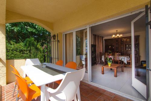 Lloret De Mar Villa Sleeps 6 Pool Wifi