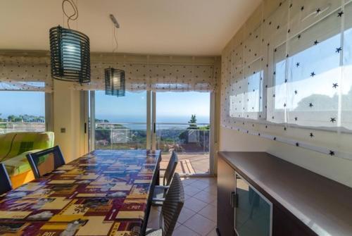 Lloret De Mar Villa Sleeps 10 Pool Wifi