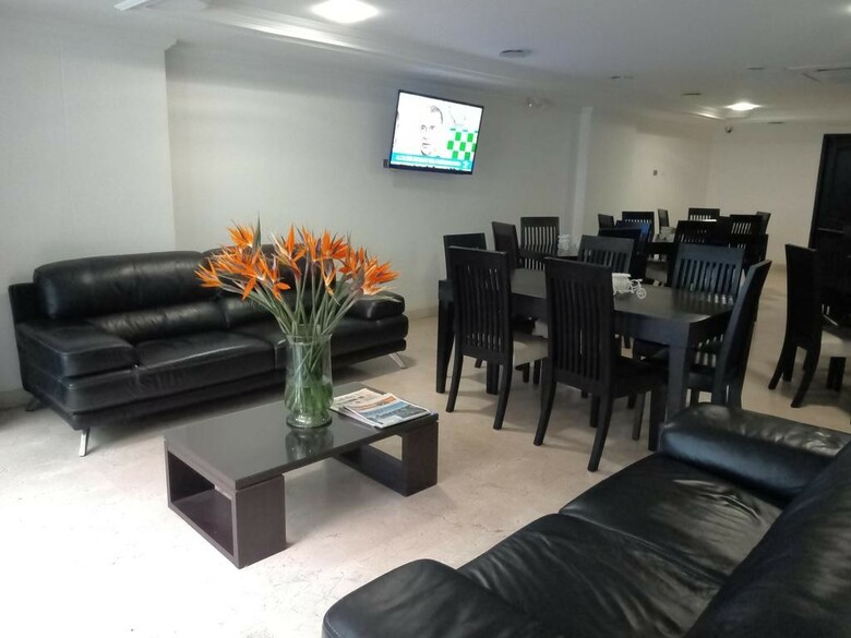 Hotel Calasanz Real