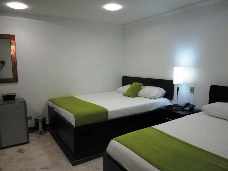 Hotel Calasanz Real