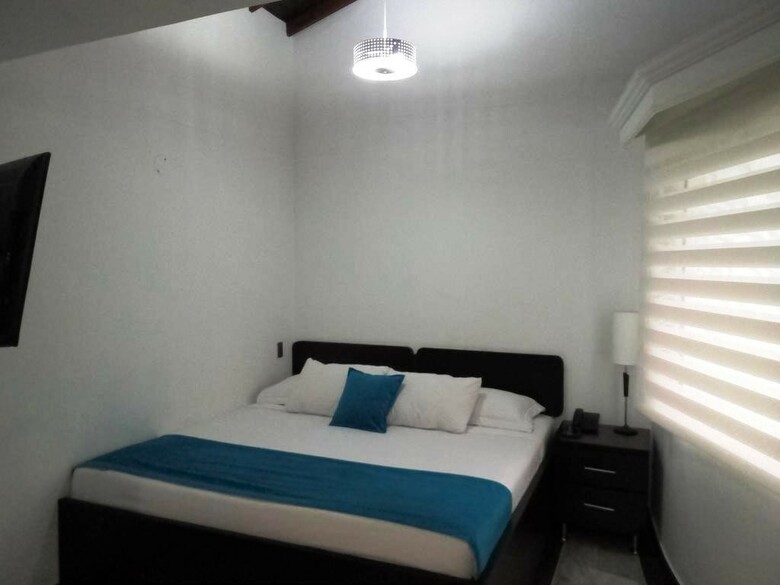 Hotel Calasanz Real