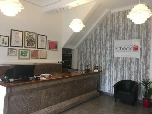Check In Hotel