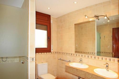 Les Cabanyes Villa Sleeps 8 Pool Wifi