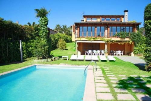 Les Cabanyes Villa Sleeps 12 Pool Wifi