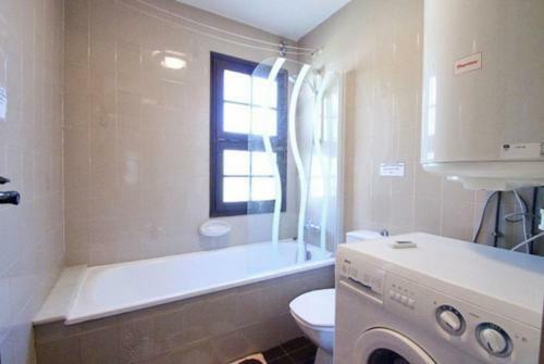 Sant Daniel Villa Sleeps 6 Pool Wifi