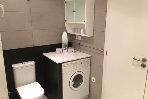 Tossa De Mar Villa Sleeps 6 Air Con