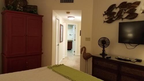 Surfside 606 Apartment
