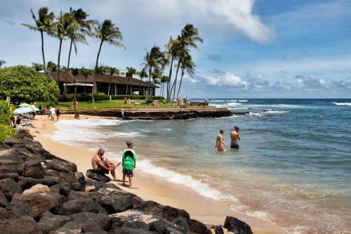 Poipu Regency 220 - Gardenview - 3br/3ba Portable AC