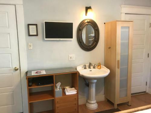 Hostal Sanborn Guest House