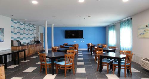 Surestay Plus Hotel By Best Western Niagara Falls East