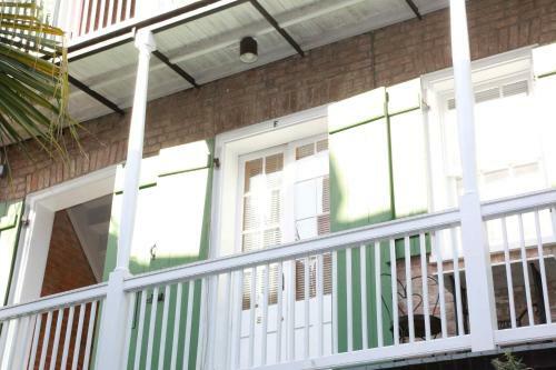 Hostal Bon Maison Guest House