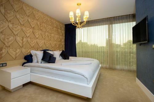 Golden Pearl Boutique Hotel