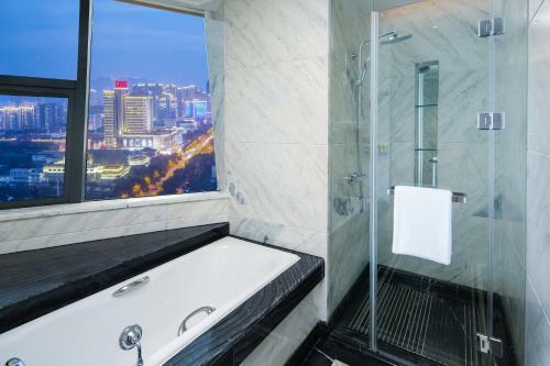 Hotel Howard Johnson Plaza Ningbo