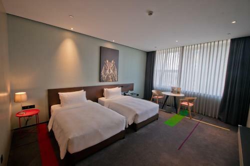 Hotel Howard Johnson Plaza Ningbo