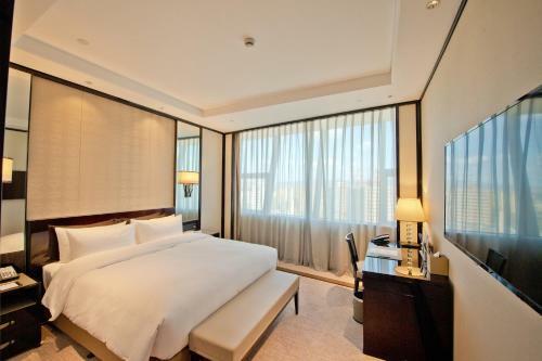 Hotel Howard Johnson Plaza Ningbo