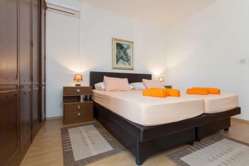 Hostal Studio And Room Lena