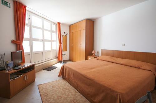 Hostal Studio And Room Lena