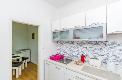 Apartment M
