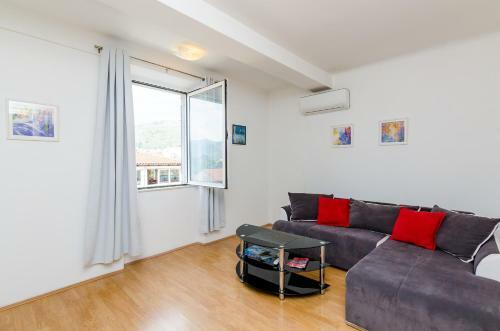 Apartment M
