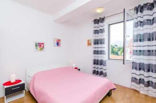Apartment M