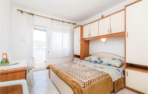 Two-bedroom Apartment In Lopar