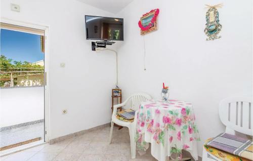 Two-bedroom Apartment In Lopar