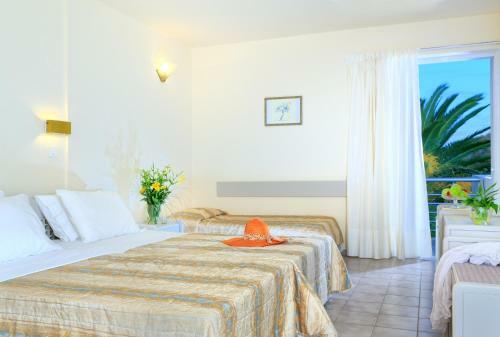 Hotel Santa Marina Beach