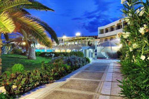 Hotel Santa Marina Beach