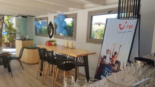 Minoa Apartments