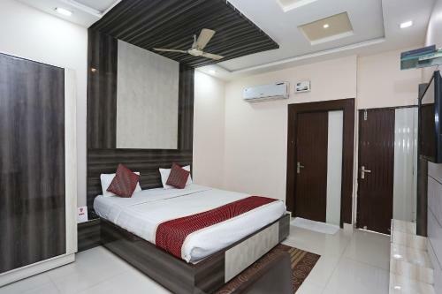 Oyo 3202 Hotel Gayatri Residency
