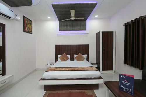 Oyo 3202 Hotel Gayatri Residency