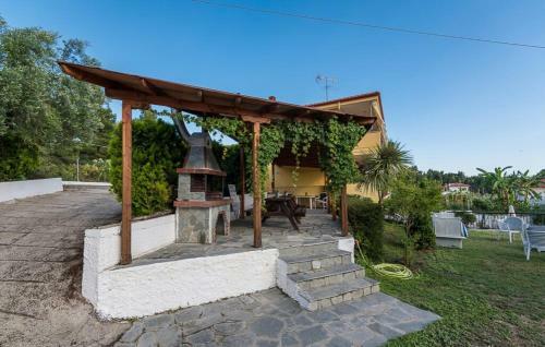 Hostal House Keramaria Sea View