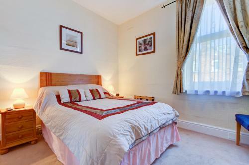 Hostal Dolphin Guesthouse