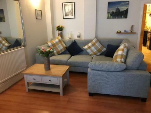 Hostal Dolphin Guesthouse