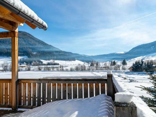 Opulent Chalet In Mauterndorf With Whirlpool & Sauna