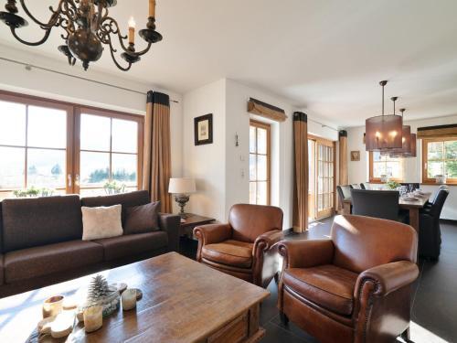 Opulent Chalet In Mauterndorf With Whirlpool & Sauna