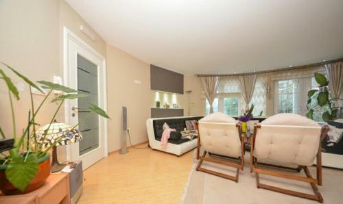 Hostal Guest House Edina Visoko