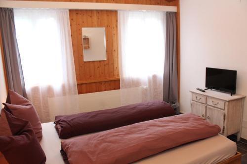 Hostal Guesthouse V�geliwohl