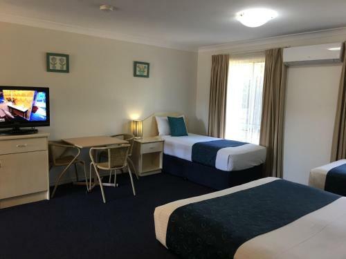 Hotel Tuckerbox Motor Inn