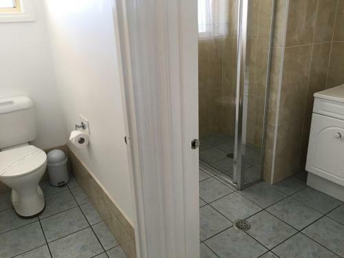 Hotel Tuckerbox Motor Inn