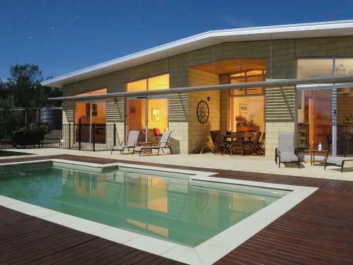 Hostal The Chocolate Lily Bed & Breakfast