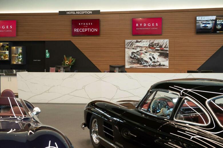 Hotel Rydges Pit Lane