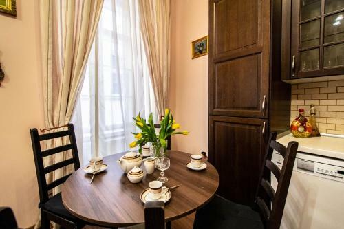 Apartamentos Astronomical Clock Suite By Ruterra
