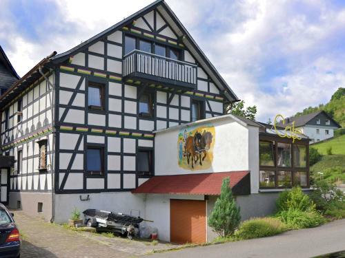 Modern Apartment In Elpe With Balcony