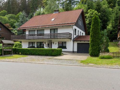 Modern Apartment In Riefensbeek-kamschlacken With Balcony