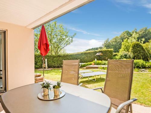 Charming Apartment In Weinsheim With Garden